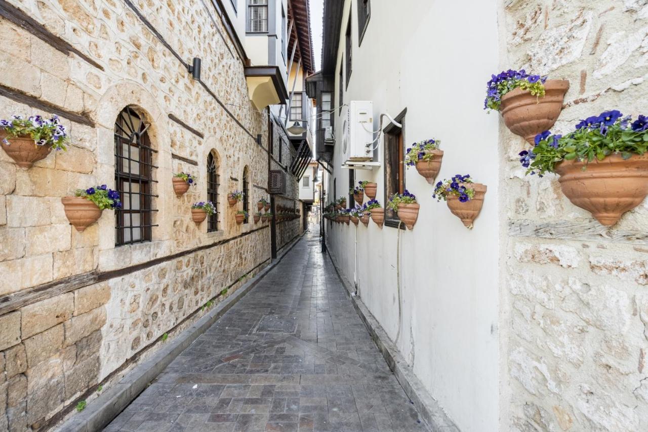 Villa Mesmerizing Flat Near Hadrians Gate Antalya Exterior foto